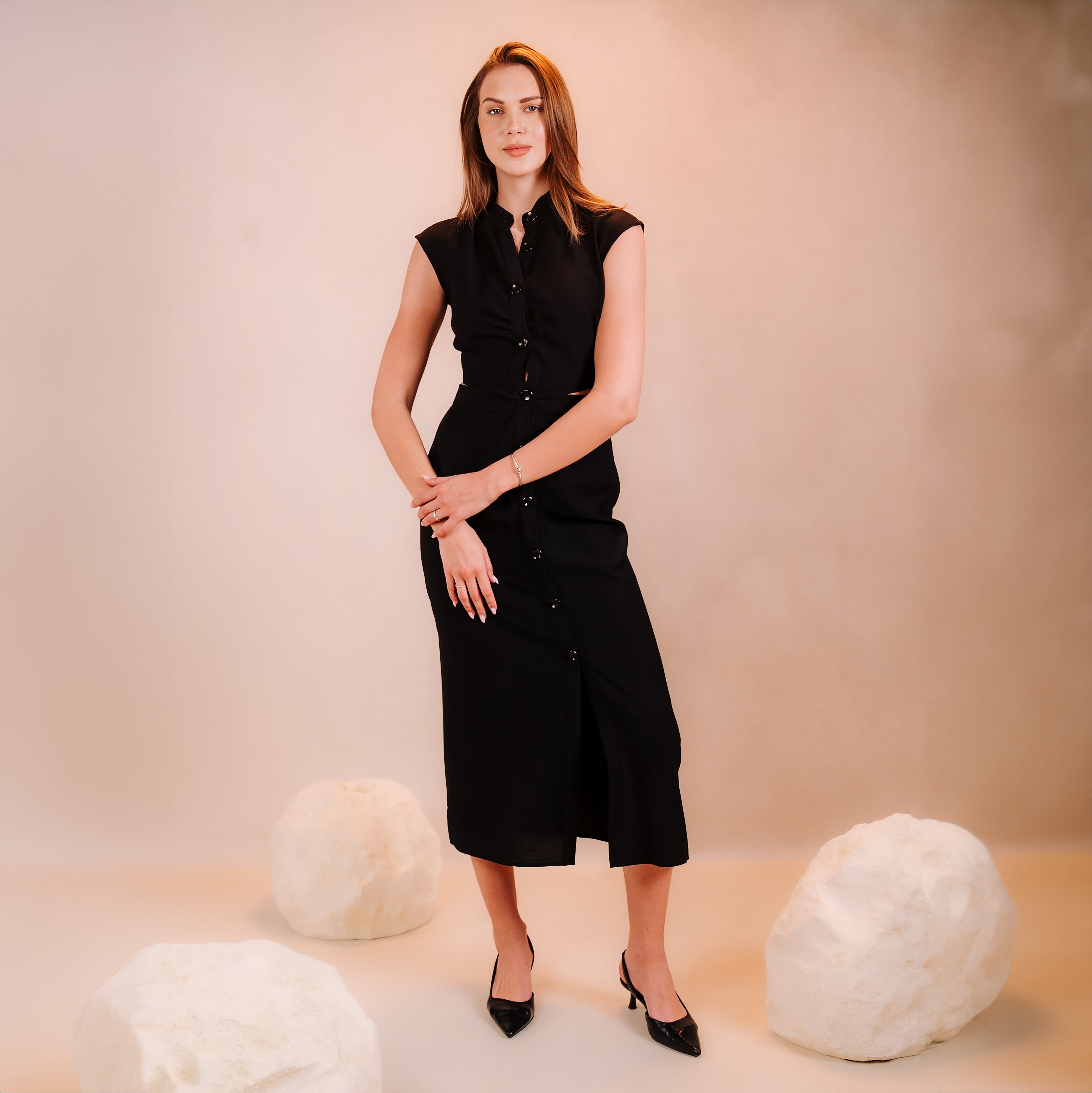 Half Sleeves Dress with Open Waist