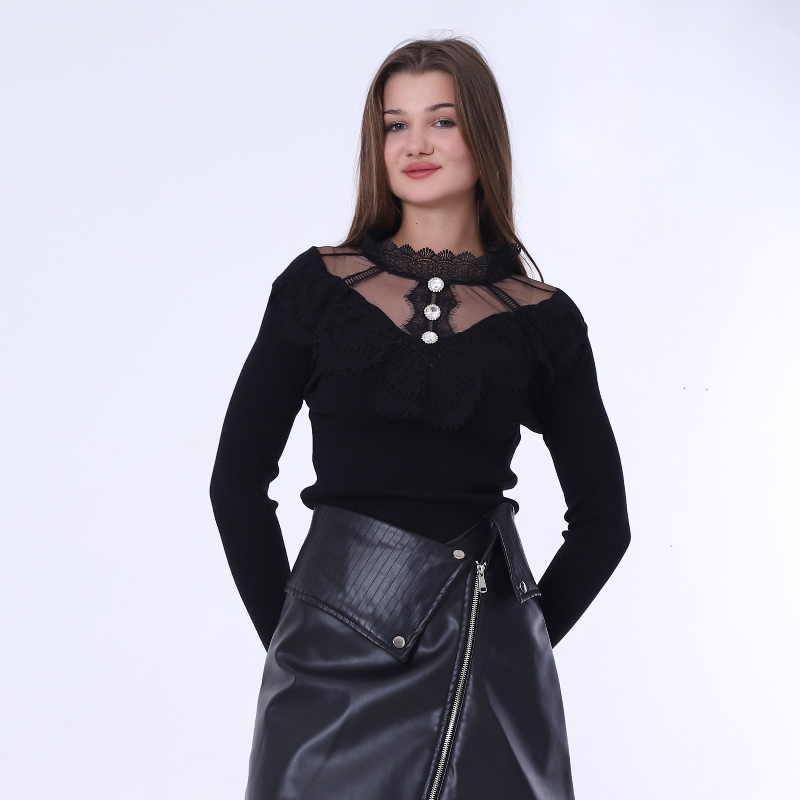 Pullover With Chiffon