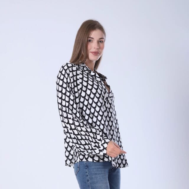 Bold Black and White Scale Print Blouse - Image 4